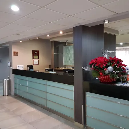 Hampton Inn Monterrey-Airport-2